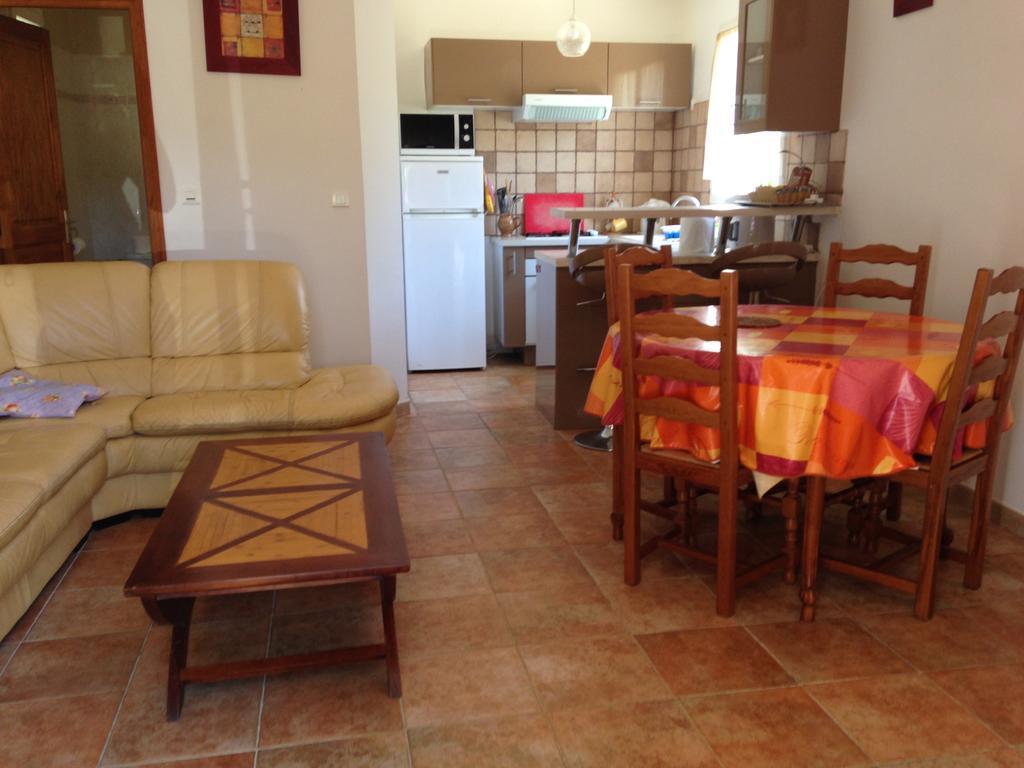 Holiday home Maison Les Pieds Dans L Eau Farinole